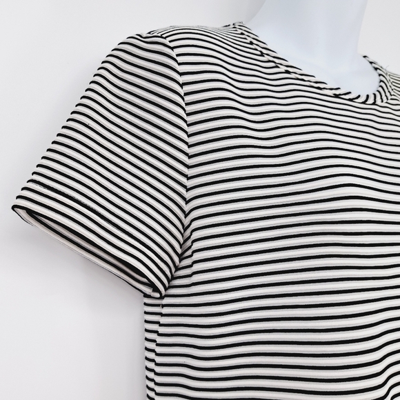 St.John Black White Ribbed Stripe Short Sleeve‎ Basic Top Size Medium - Picture 3 of 9